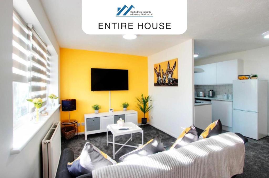 Welshside Modern One Bedroom House, Welsh Harp, NW London By MDPS