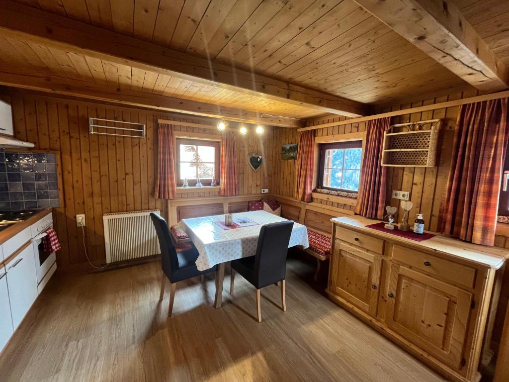 Kuchyňa alebo kuchynka v ubytovaní Mühle in Görtschach