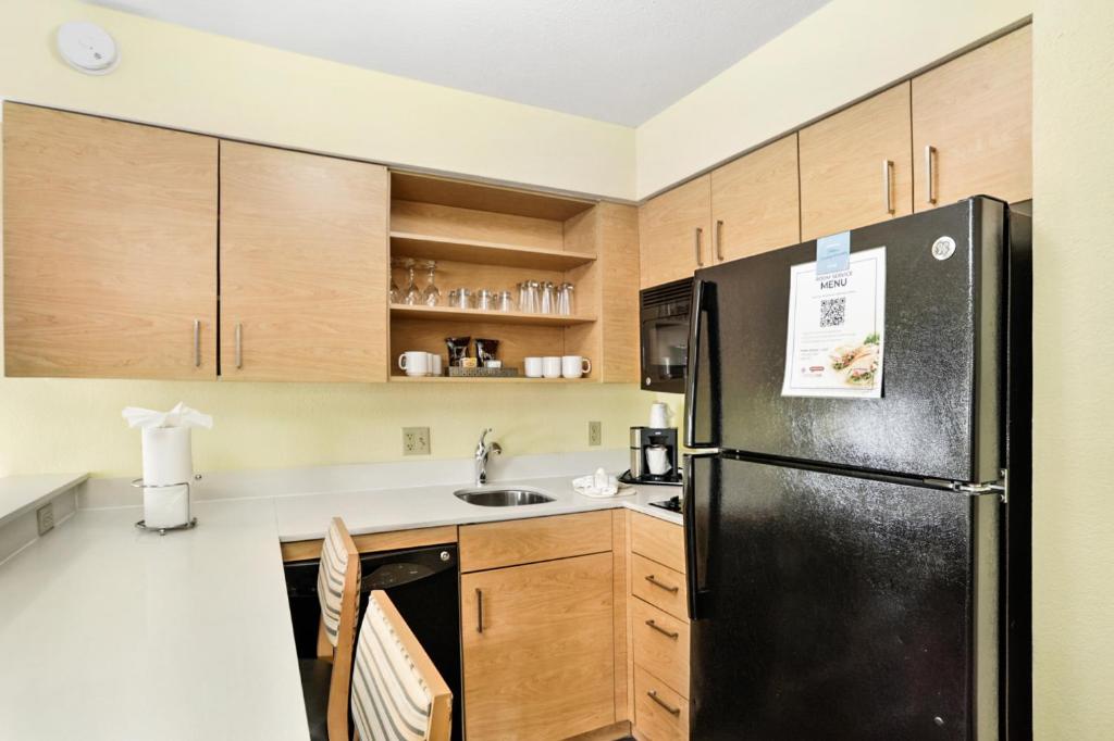 Staybridge Suites Columbia - Baltimore, an IHG Hotel - Two-Bedroom King Suite - Communications Accessible