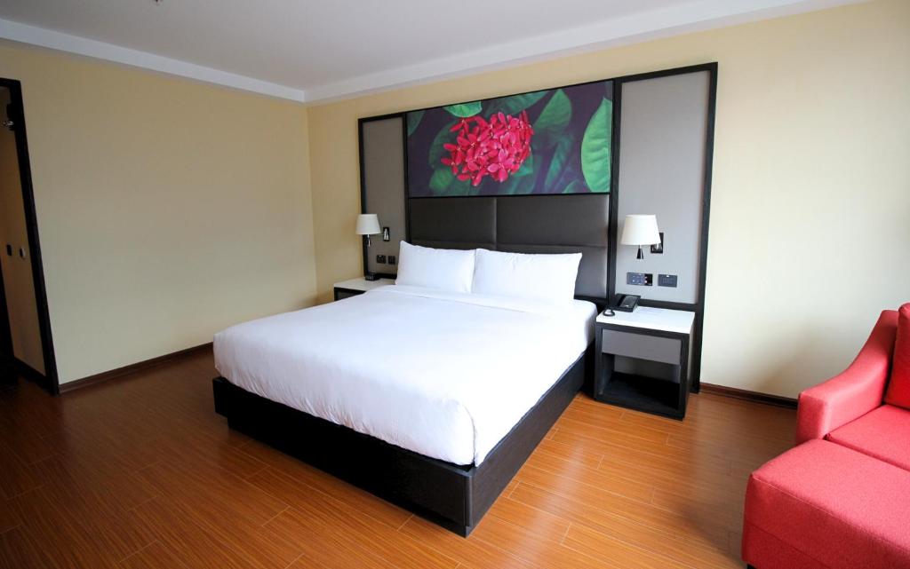Hilton Garden Inn Lima Surco - King Room With Roll-In Shower - Mobility Access
