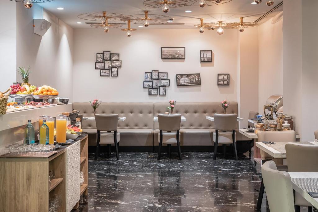 Arya Stadium Hotel - Resim 18