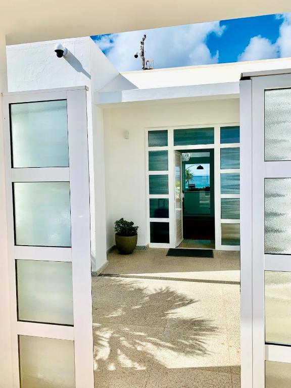 Kép Villa del Mar Lanzarote - Luxury Beachhouse szállásáról Arrecifében a galériában
