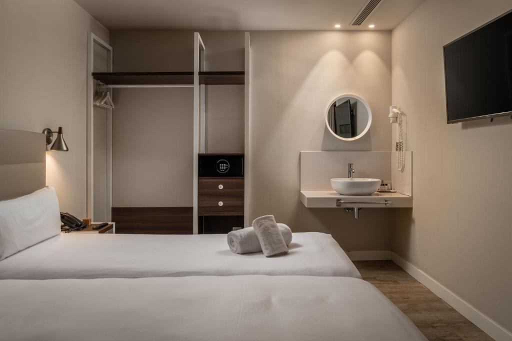 Arya Stadium Hotel - Resim 25