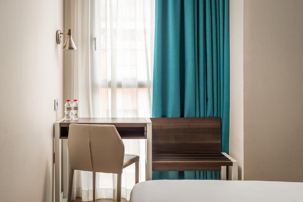 Arya Stadium Hotel - Resim 35