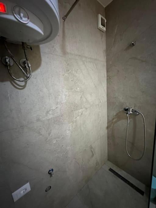 Square 21 Apartment 3 - Image 7