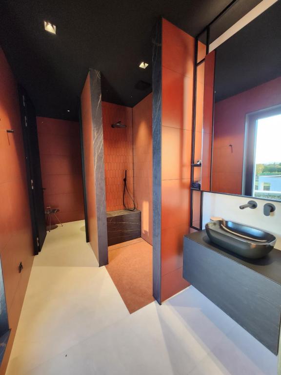Villa Saint Andrews - King Room Met Uitzicht Op Het Zwembad