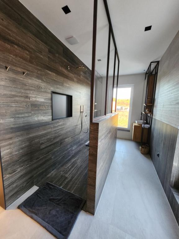 Villa Saint Andrews - King Room Met Uitzicht Op Het Zwembad