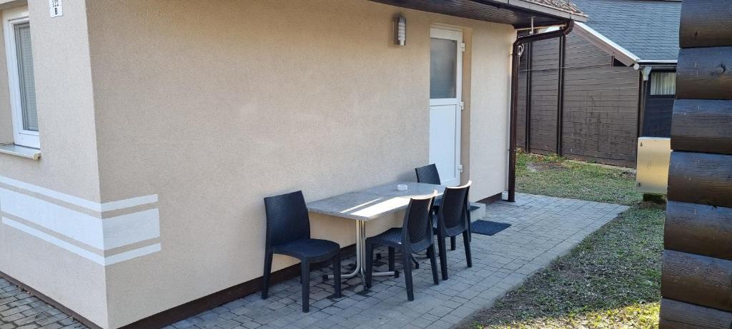 Budova, kde se prázdninový dům nachází