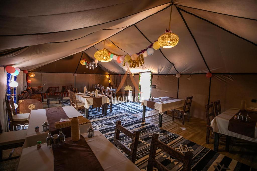 Posezení v ubytování Mouhou Desert Camp