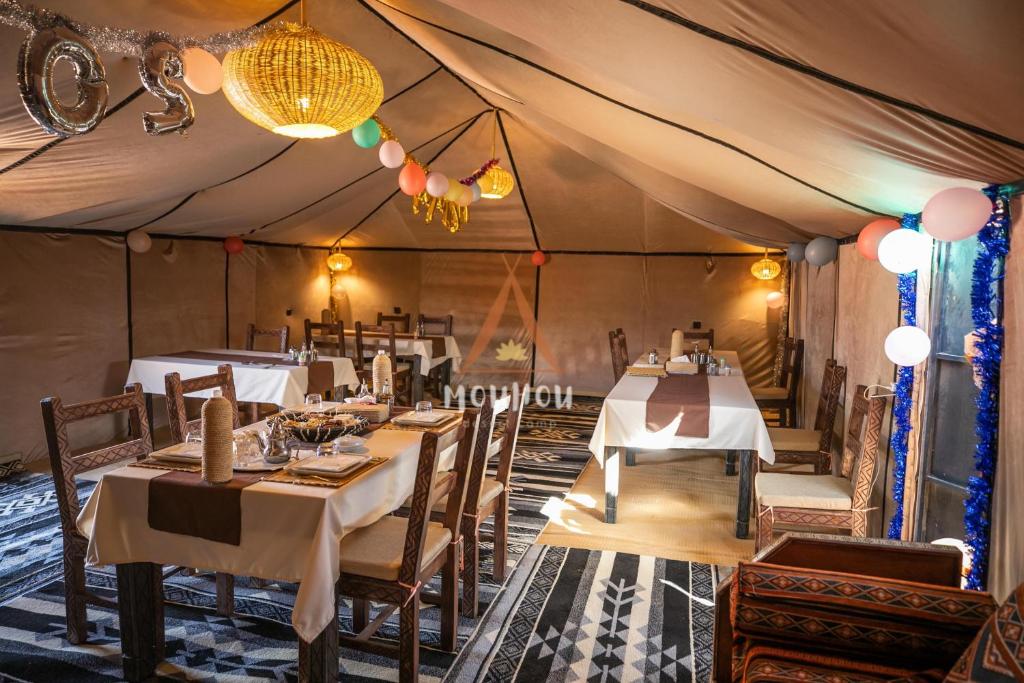 Restaurace v ubytování Mouhou Desert Camp