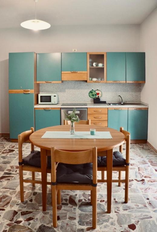 Kuchyň nebo kuchyňský kout v ubytování Gurej Casa Vacanze