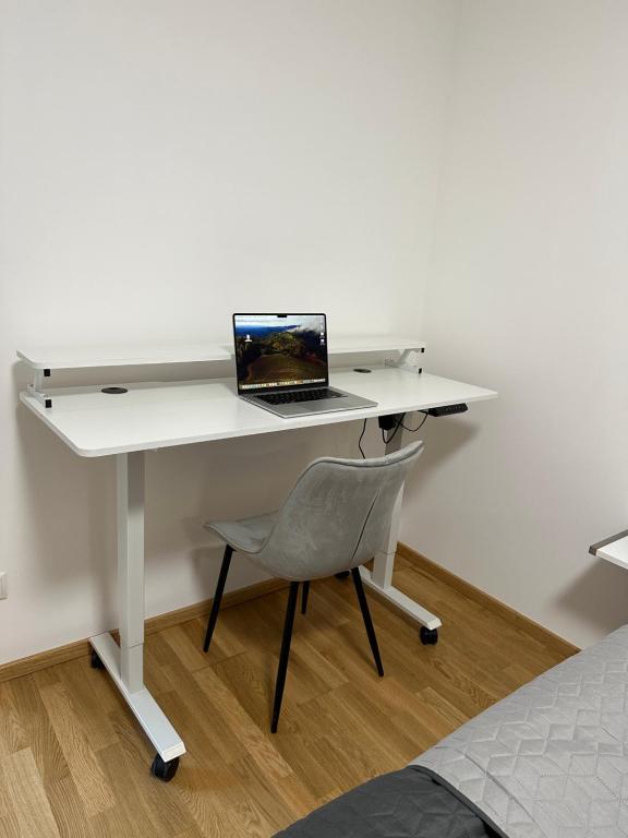 TV a/nebo společenská místnost v ubytování Harmony Living - 10 min to Graz