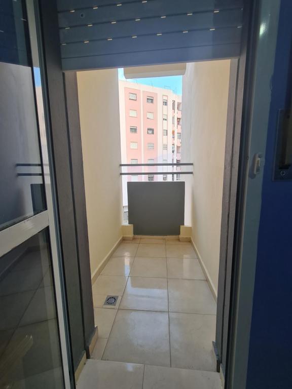 Imagem da galeria de appart near the Airport and beach Tanger gzenaya 2 rooms em Tânger