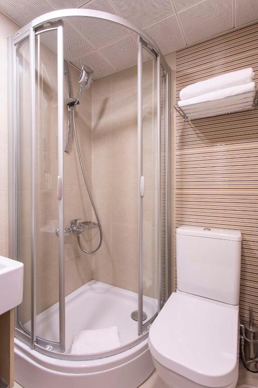 A bathroom at Radisson Hotel Istanbul Sultanahmet