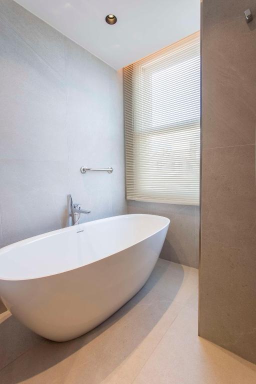 A bathroom at Radisson Hotel Istanbul Sultanahmet