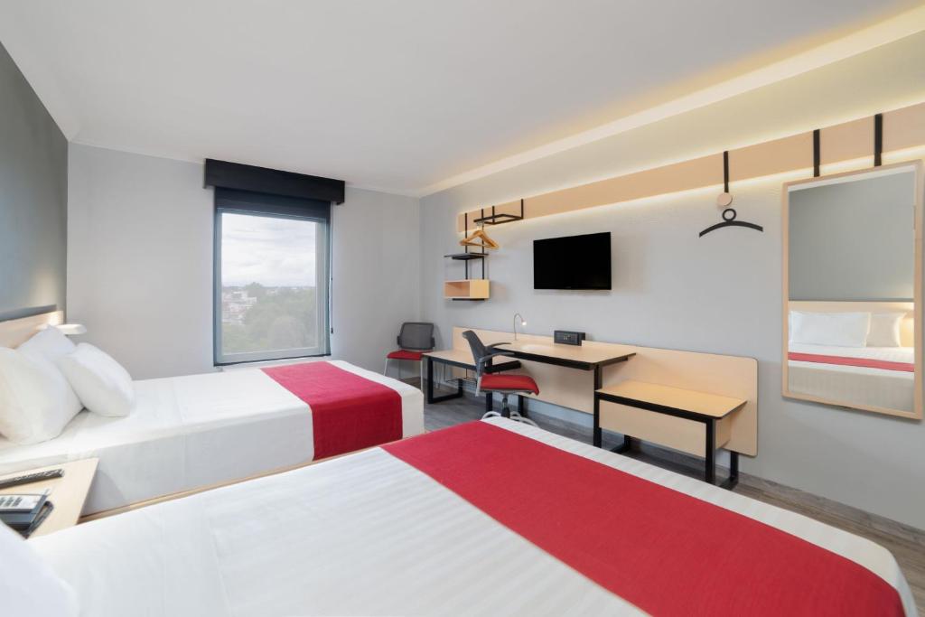 City Express by Marriott Puebla Centro - Double Room With Two Double Beds