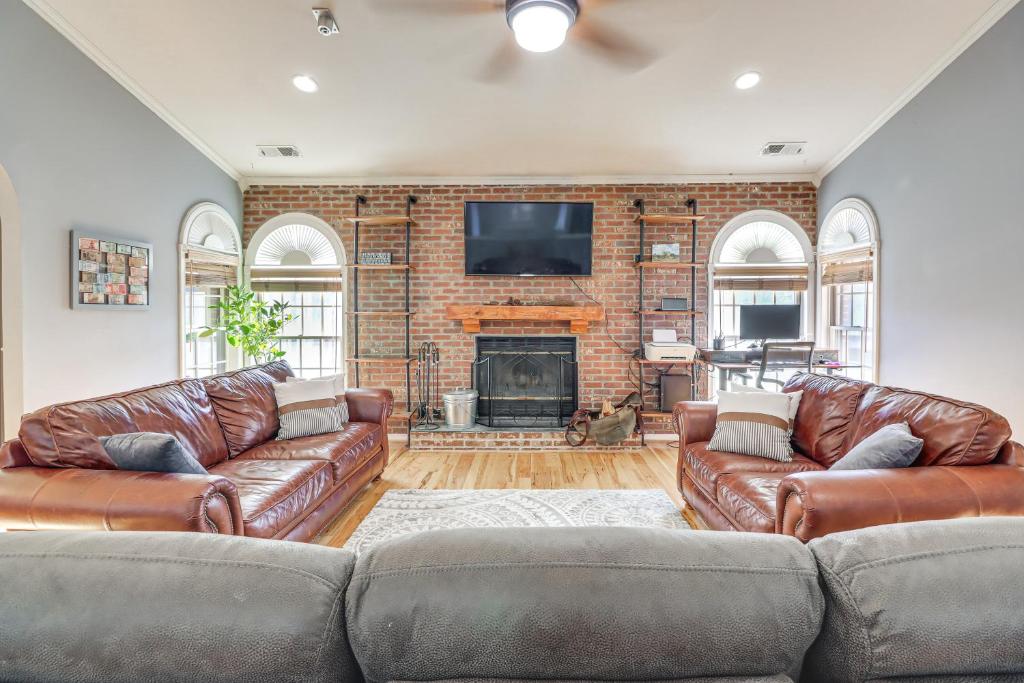 Upper Marlboro Home on 1 Acre Office and Home Gym!, Upper Marlboro (bijgewerkte prijzen 2024)