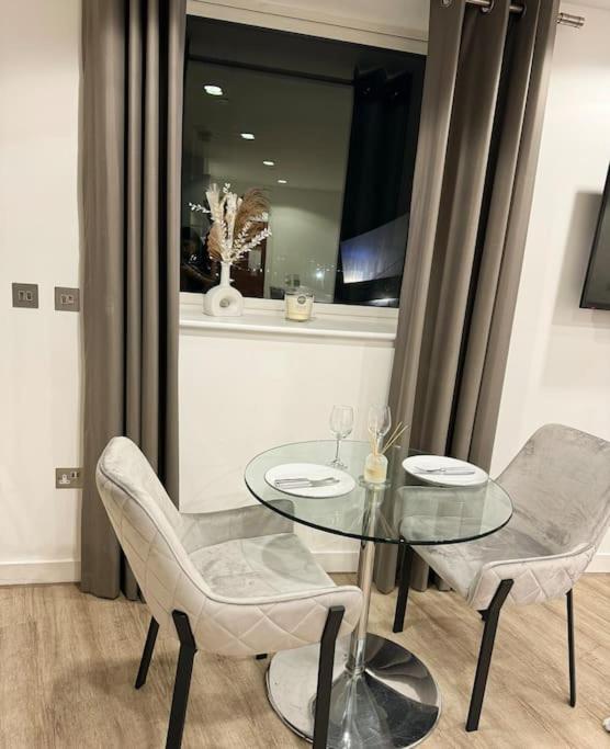 Mediacity studio apartment Salfordquays, Manchester (updated prices 2024)