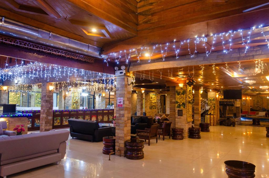 Posezení v ubytování Diva Patong Hotel