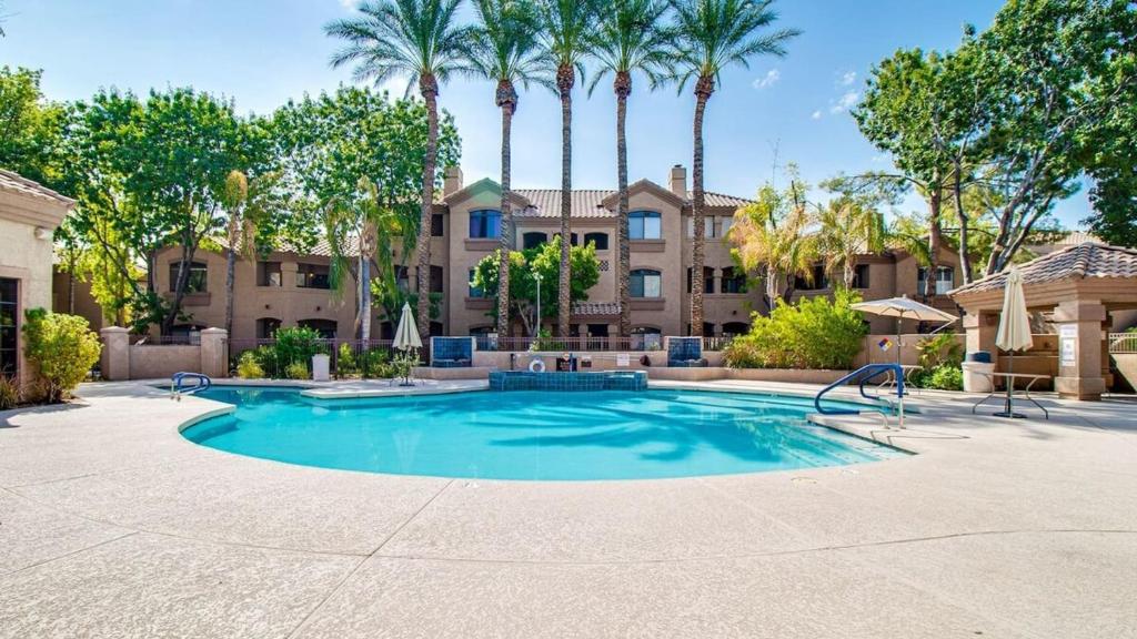 Remodeled 1 Bdrm Condo in North Scottsdale - Housity