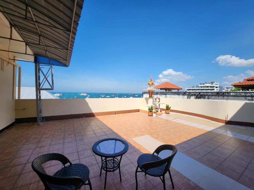 Nespecifikovaný výhled na moře nebo výhled na moře při pohledu z hotelu