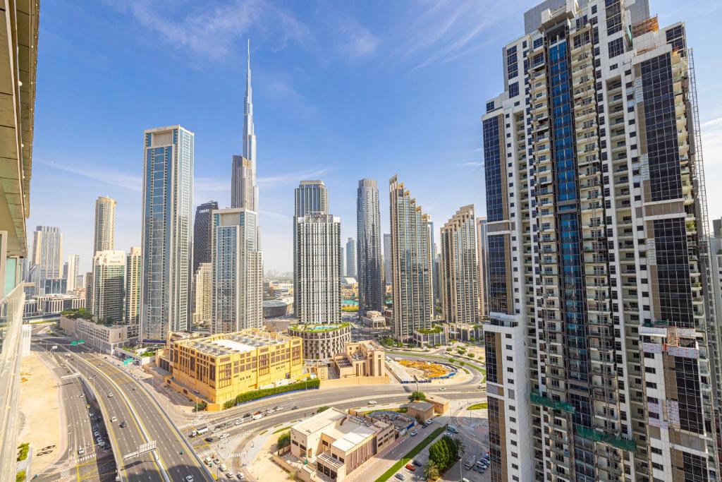 Nespecifikovaný výhled na destinaci Dubaj nebo výhled na město při pohledu z prázdninového domu