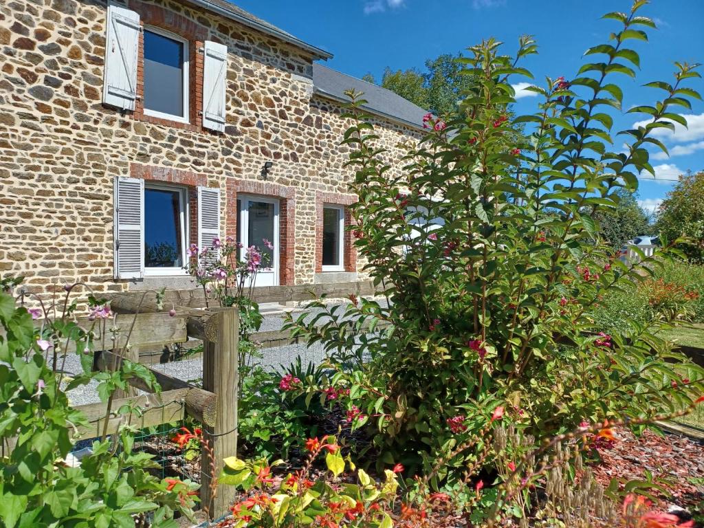 Zahrada ubytování Gîte du LERRE Baie du Mont St Michel Meublé de Tourisme 3 Etoiles