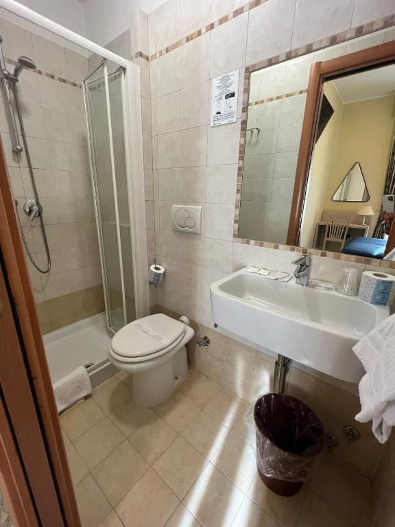 Koupelna v ubytování Hotel Mariano
