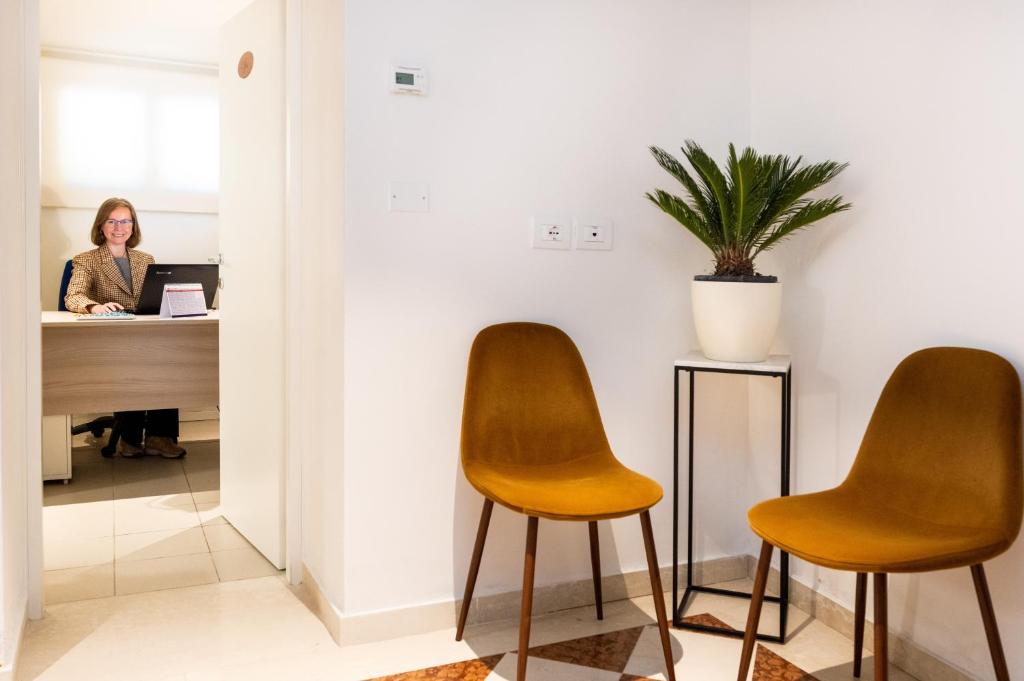 Palazzo Miracoli Apartments - 19