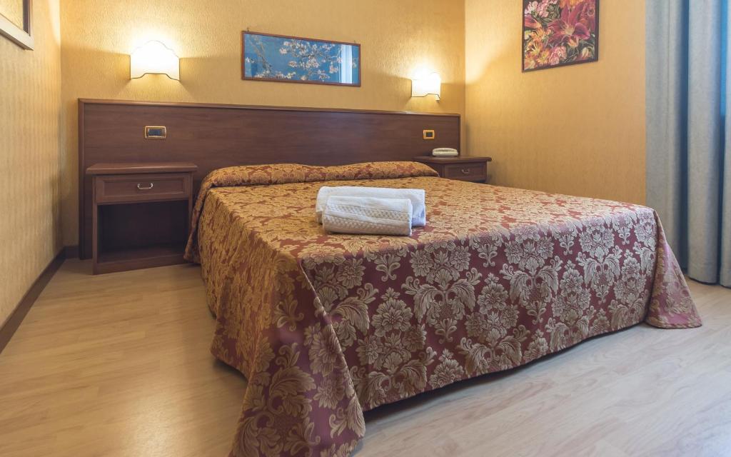 Hotel Columbus sul Lago - Economy Doppel- Oder Zweibettzimmer