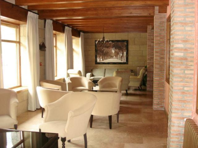 Hotel Villa de Canfranc, Canfranc-Estación, Spain - Booking.com