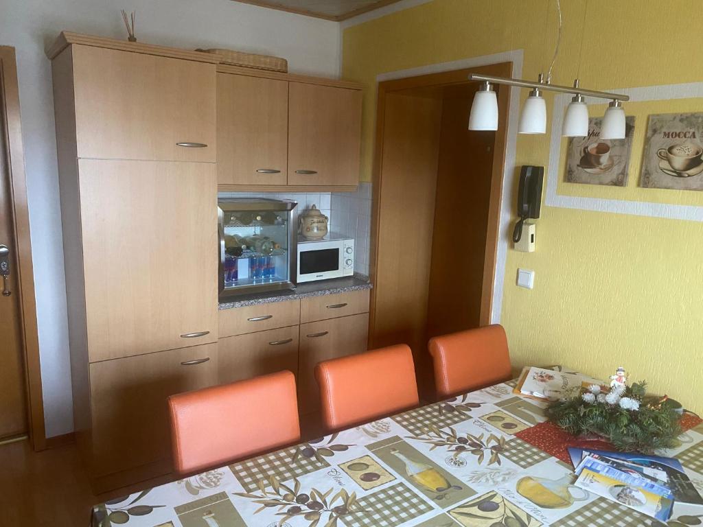 Kuchyň nebo kuchyňský kout v ubytování Ferienwohnung „Thea“