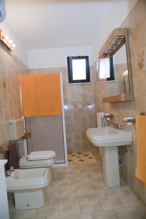 Bilik mandi di B&B "Sara"