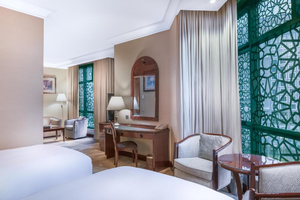 Hilton City Hotel