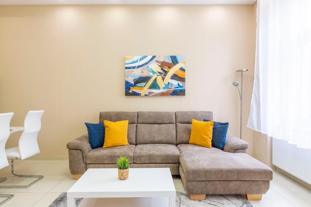 Spacious Bajcsy Residence in the heart of Budapest 1065 Budapest, 63 Bajcsy-Zsilinszky út kép - 1