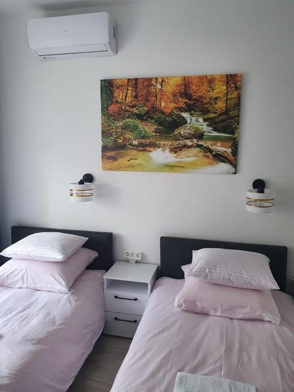 Lova arba lovos apgyvendinimo įstaigoje Comfort Stay, EV, Parking