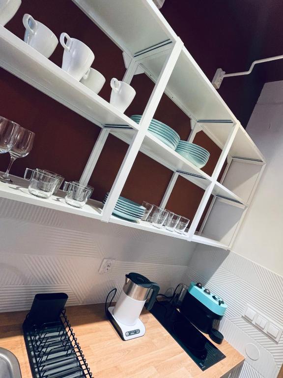 Kuchnia lub aneks kuchenny w obiekcie Port Przewłoka - Apartamenty