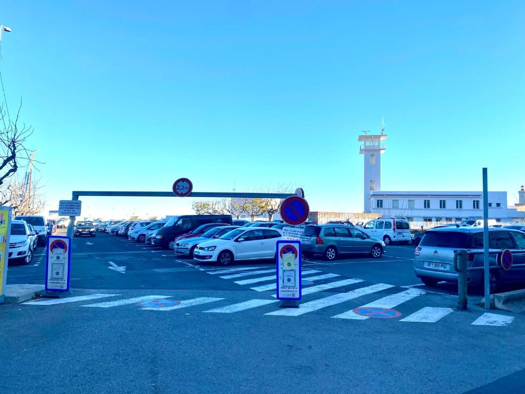 Fotografia z galérie ubytovania Escale paisible à Sète, belle terrasse vue sur mer v destinácii Sète