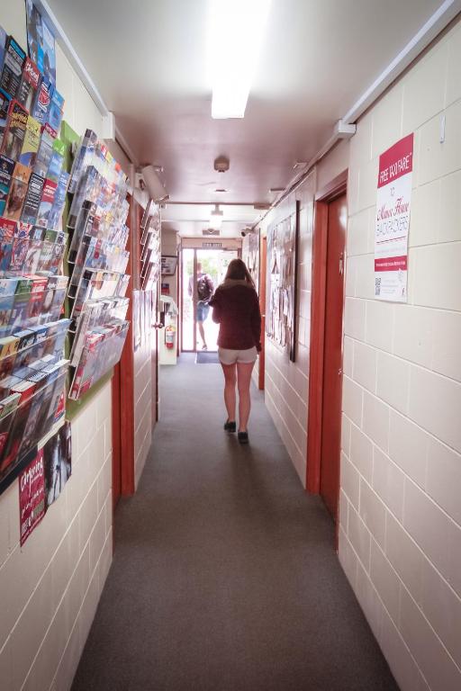 Around The World Backpackers - Resim 32