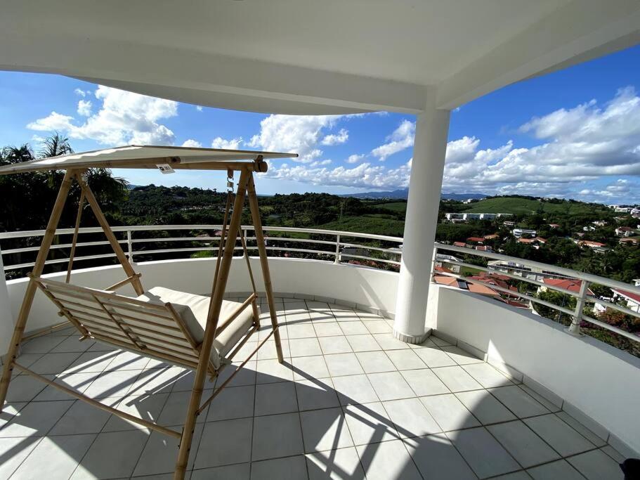 Rõdu või terrass majutusasutuses Appartement T2 Chic - vue mer et montagne