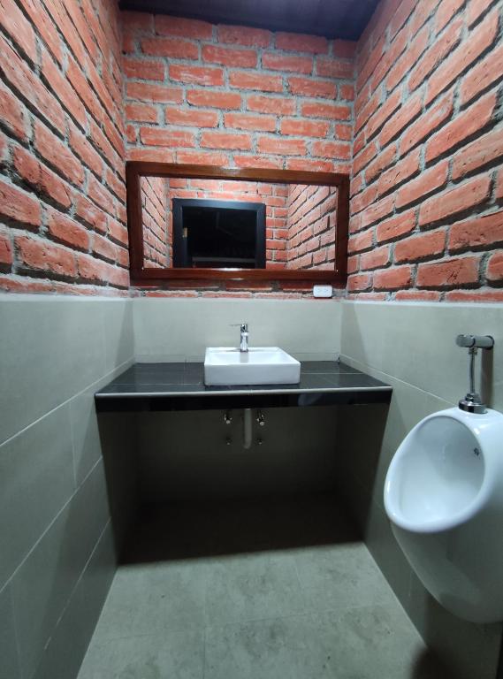 Koupelna v ubytování Refugio de la Virgen
