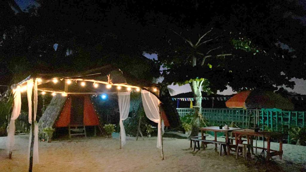 Foto dalla galleria di SHALOM CAMP a El Nido