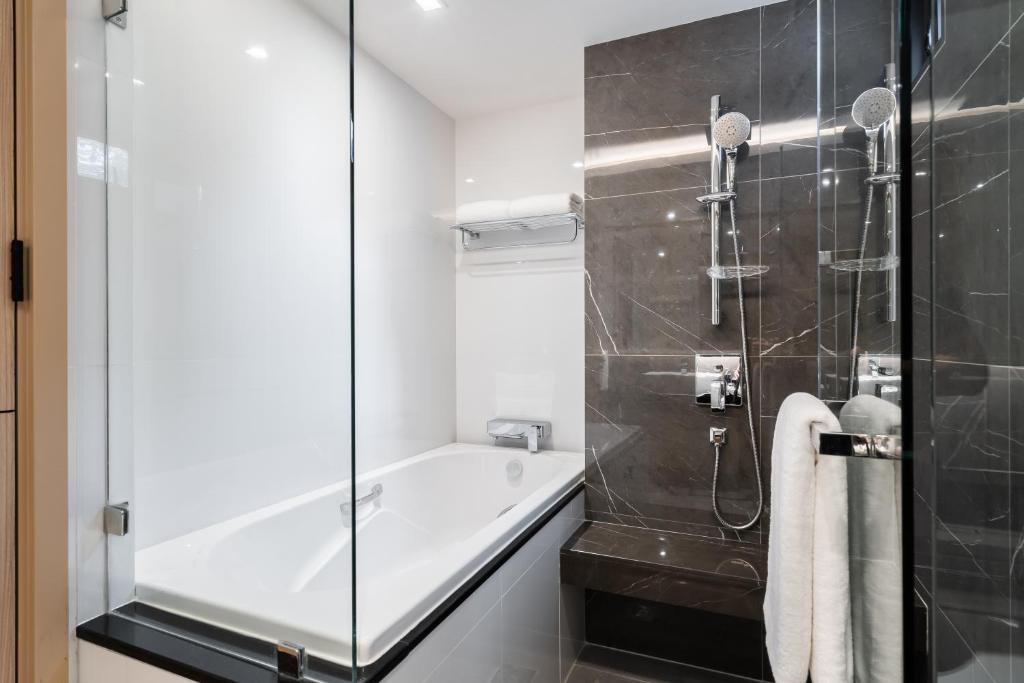 Destiny63 Ekamai Apartment - Resim 32