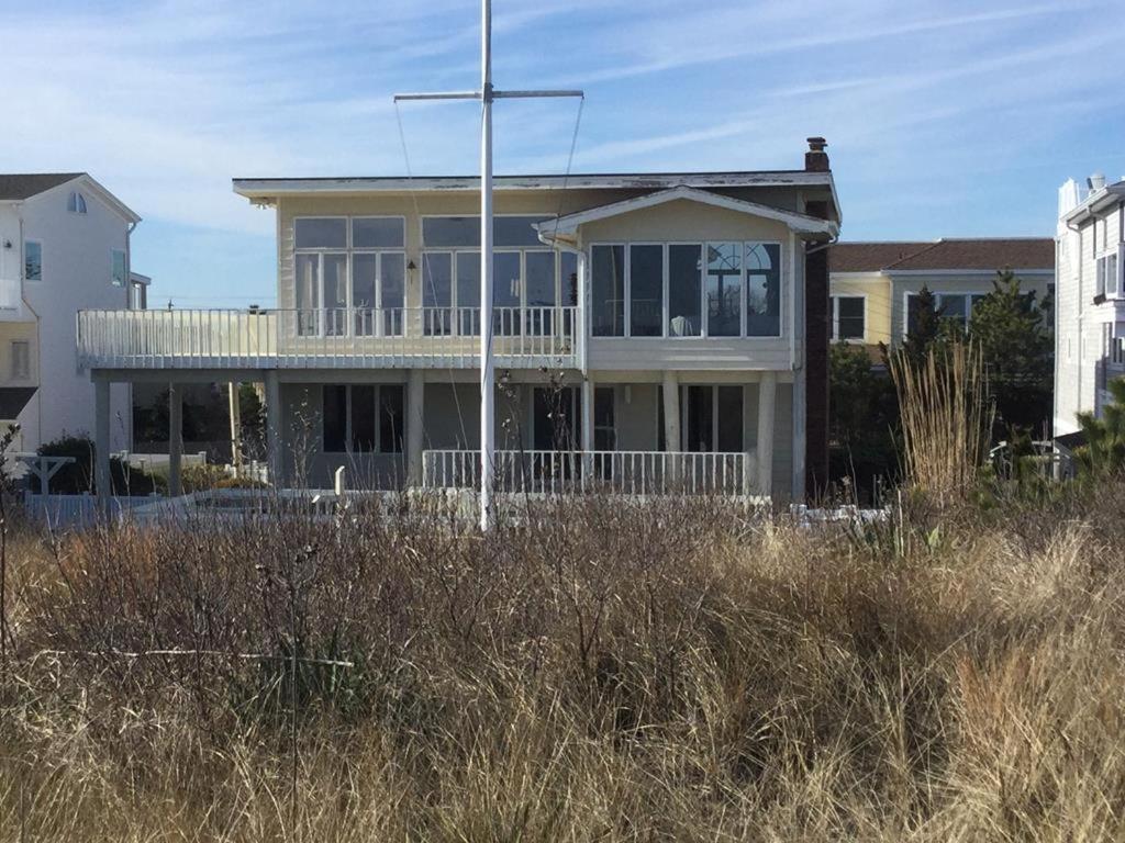 Oceanfront 4 Bedroom Home In Barnegat Light!, Barnegat Light (updated