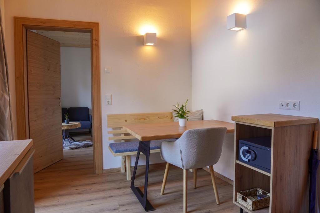 TV a/nebo společenská místnost v ubytování Appartementhaus Bergkristall
