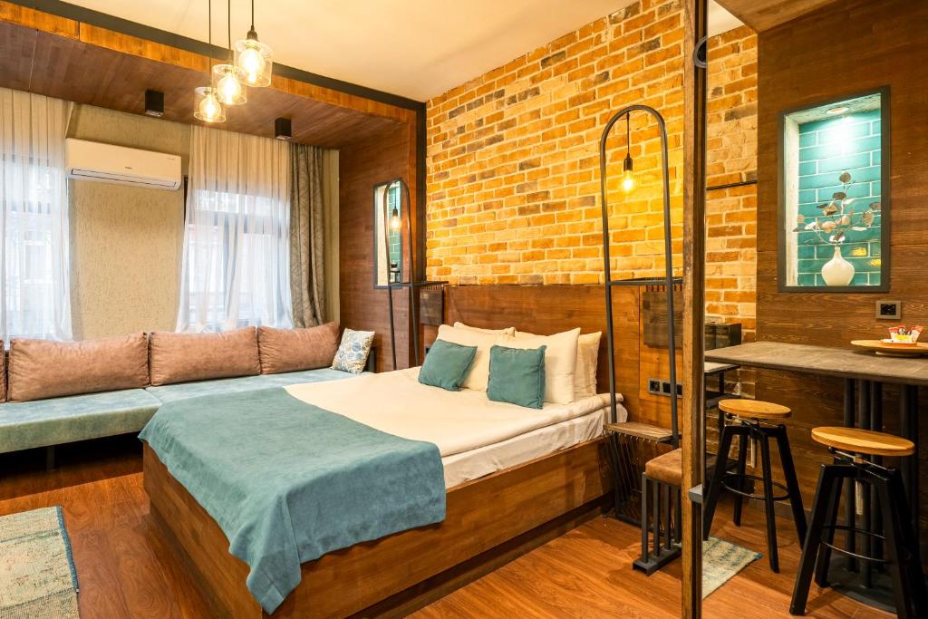Cube Suites - Executive Suite