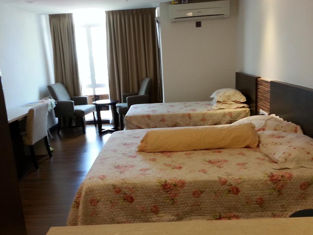 Best Studio Guest House - Deluxe Triple Room