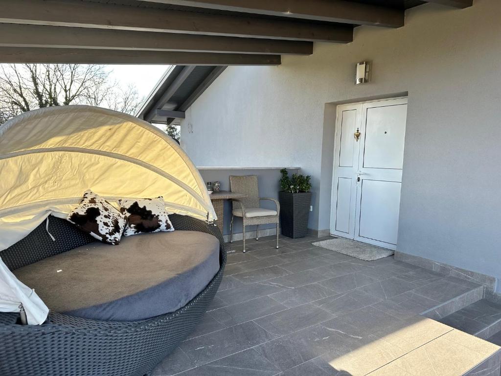 Patio alebo iná vonkajšia časť ubytovania Apartman PEPI
