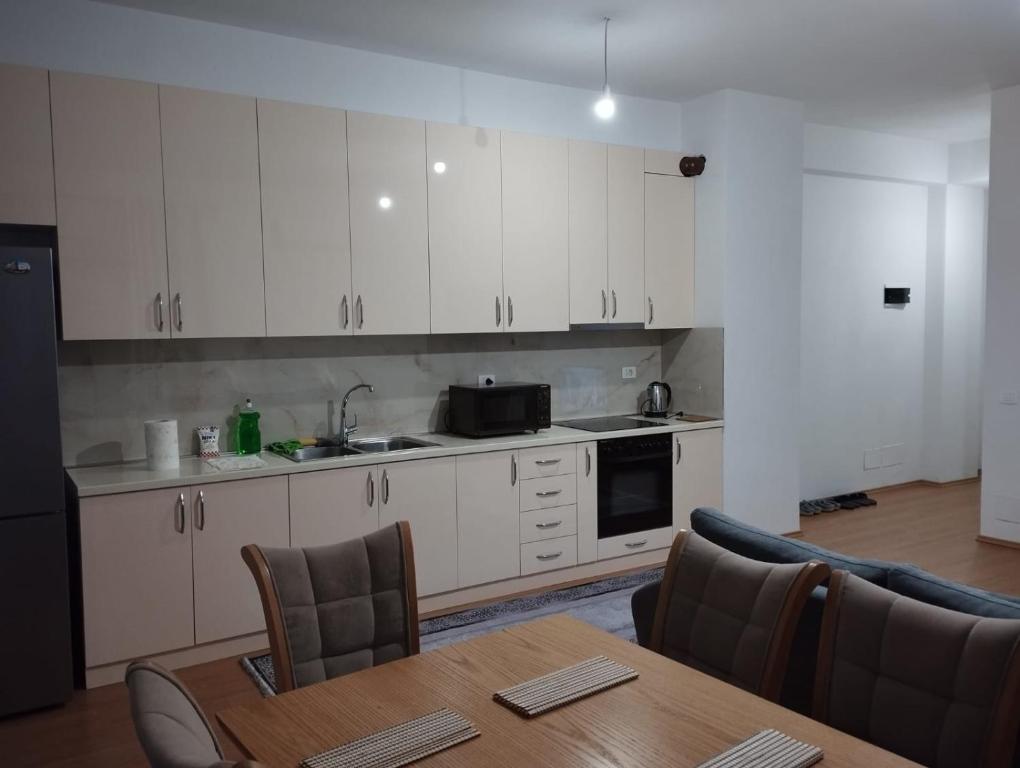 Alban Apartment - Image 4
