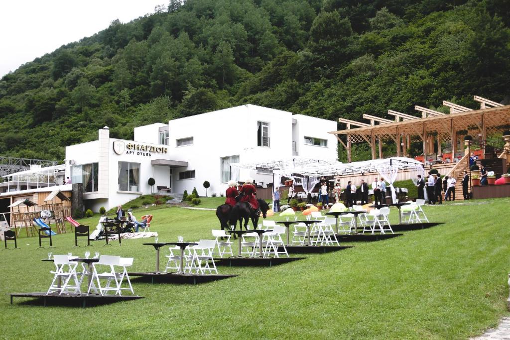 Art Hotel Fiagdon - Housity